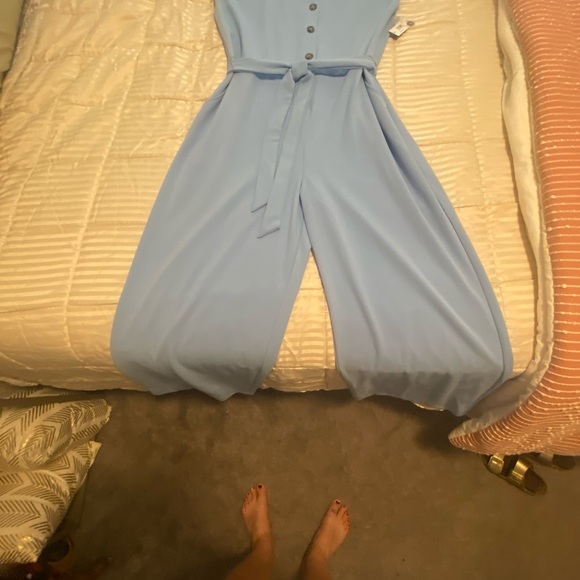 NWT Beautiful light blue wide leg one piece size 18 - Picture 3 of 9